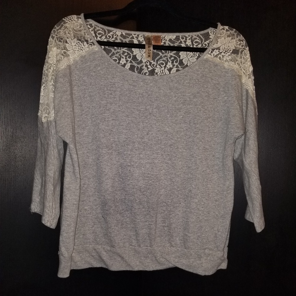 Sweater/shirt